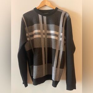 Elegant Black and Gray Crewneck Sweater